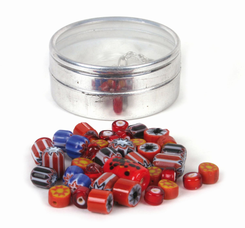 Perlenset, Rottöne Bunte Glas- und Keramikperlen in Metalldose